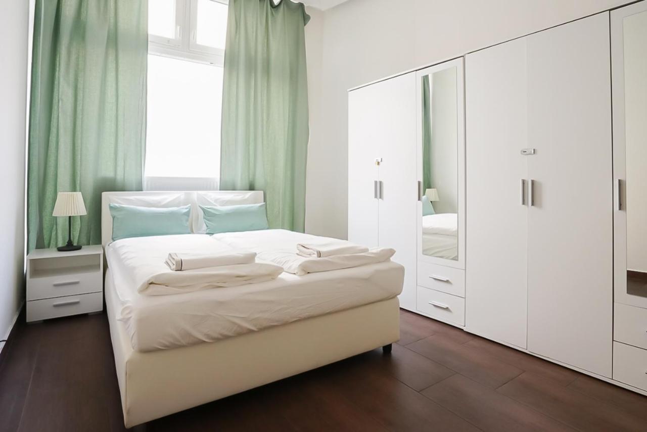 Wonderful Big Apartment Near Yppen Market Відень Екстер'єр фото